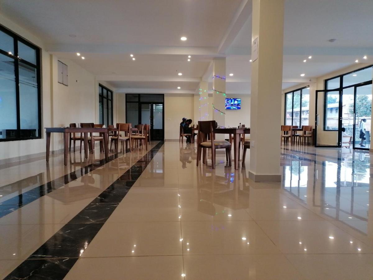The Willis Hotel, Bomet Esterno foto