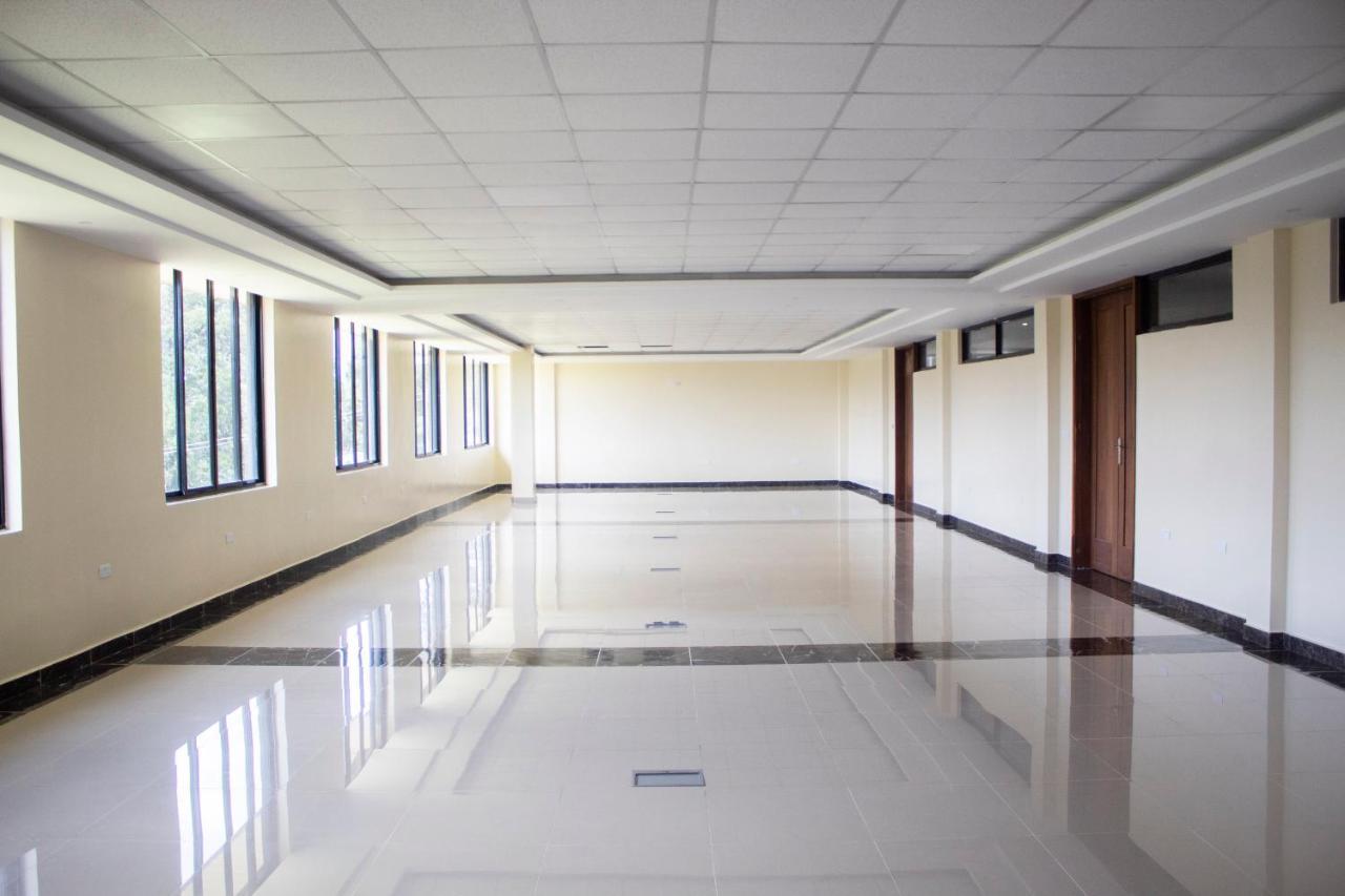The Willis Hotel, Bomet Esterno foto