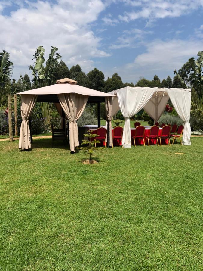 The Willis Hotel, Bomet Esterno foto